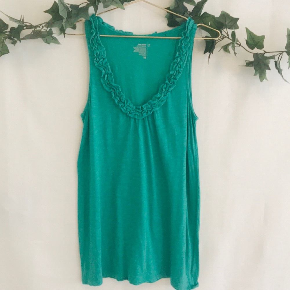 Emerald green ruffle tank top!